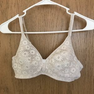 Vintage flowery bra 🌸